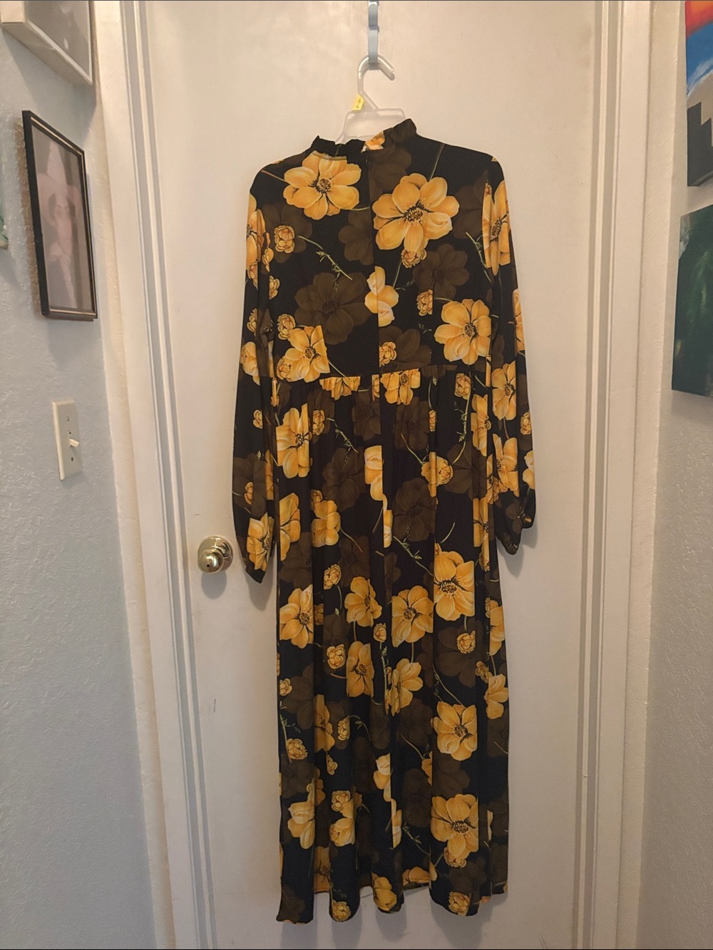 SHEIN Black Maxi Dress with Yellow Floral Print - Picture 5 of 6